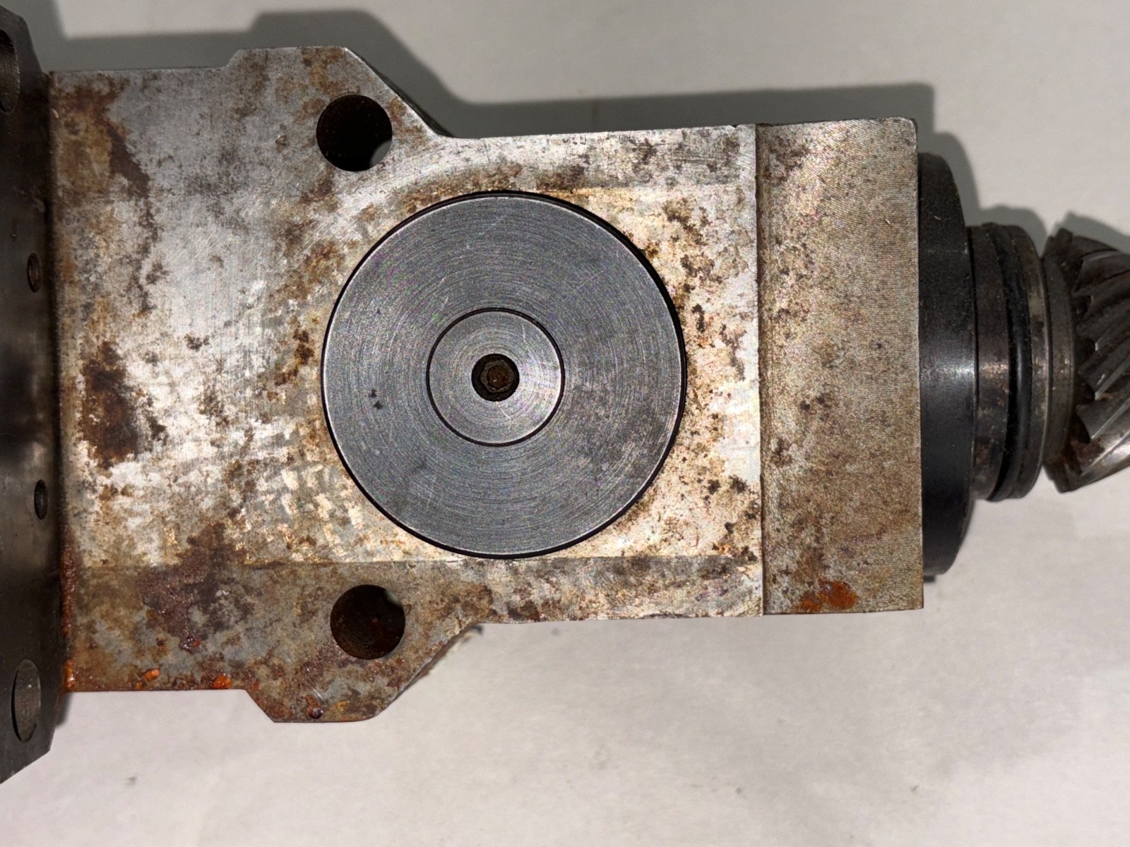 HARDINGE LIVE TOOL HOLDER FOR CONQUEST T51 (CROSS-WORKING MODEL CL 50), Used