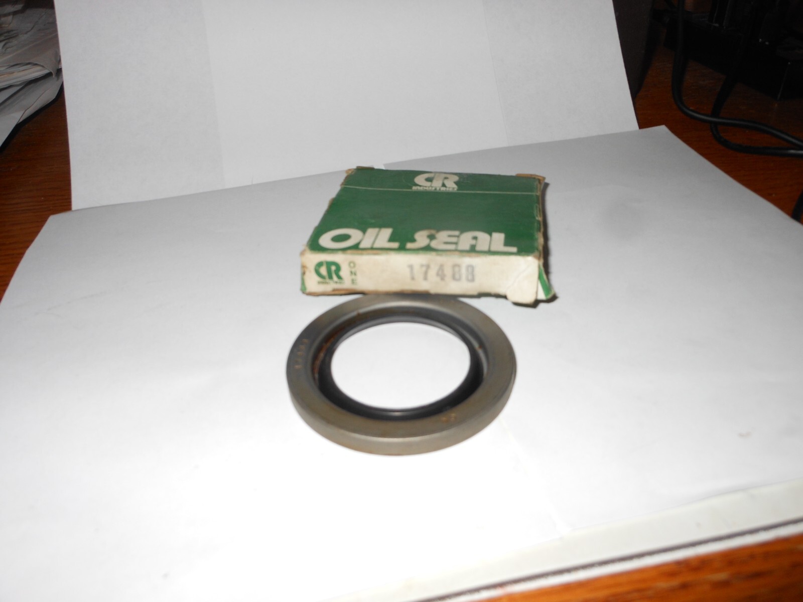 CR (Chicago Rawhide) 17488 OIL SEAL~MADE IN USA~ ID = 1.75″ OD = 2.72″