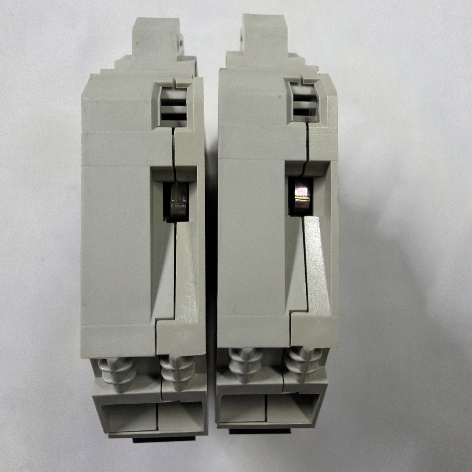 Telemechanique 12 AMP Circuit Breaker GB2-CB20 (2 Pcs) Telemecanique