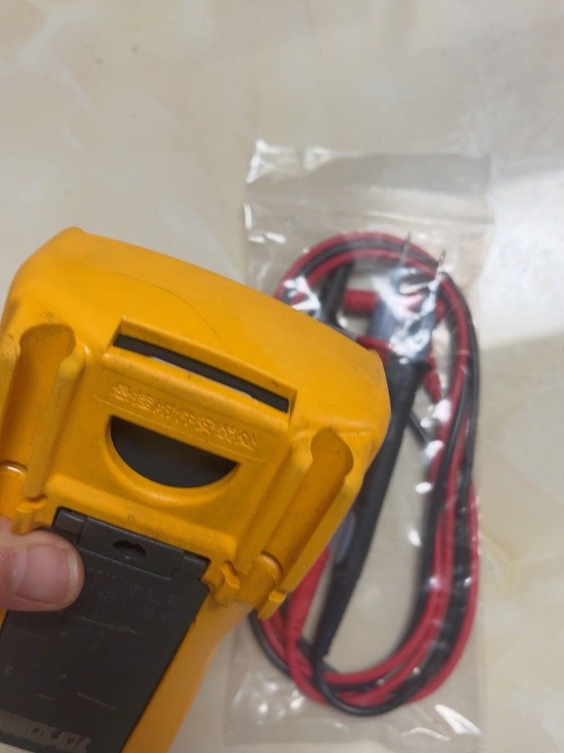 1PC Used Fluke 115C True RMS Digital Multimeter for field electrical test #W