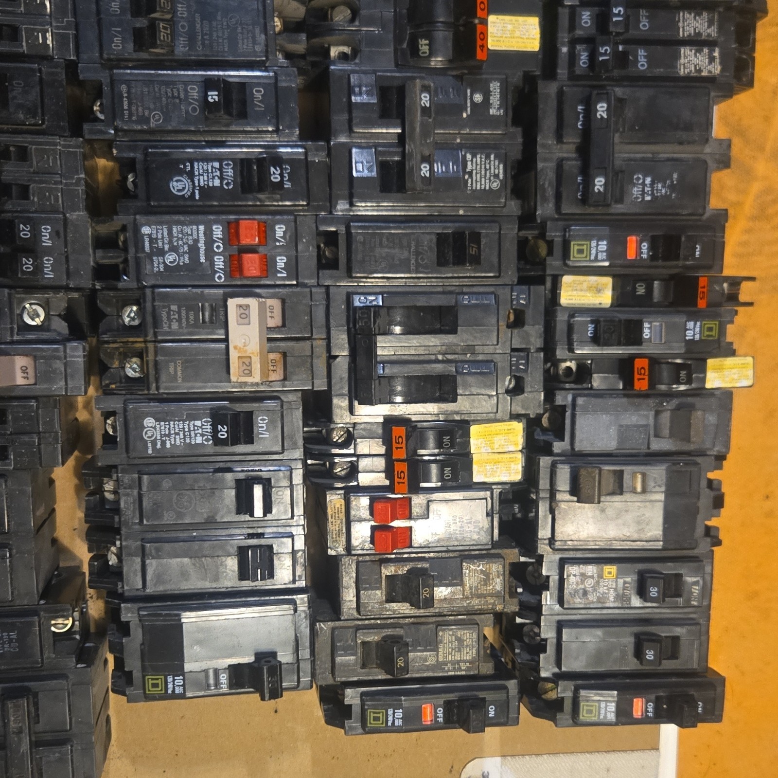 100 Mixed Lot Circuit Breaker Lot 2-Pole 201-250V AC 15-100A