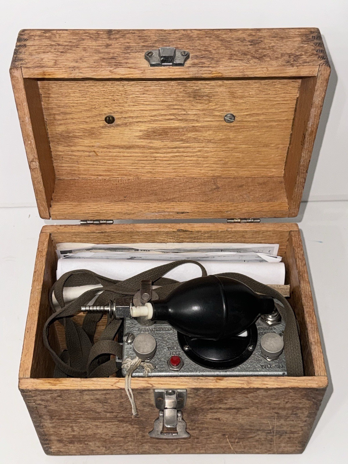 VINTAGE JW JOHNSON WILLIAMS SNIFFER COMBUSTIBLE GAS INDICATOR MODEL G WITH CASE