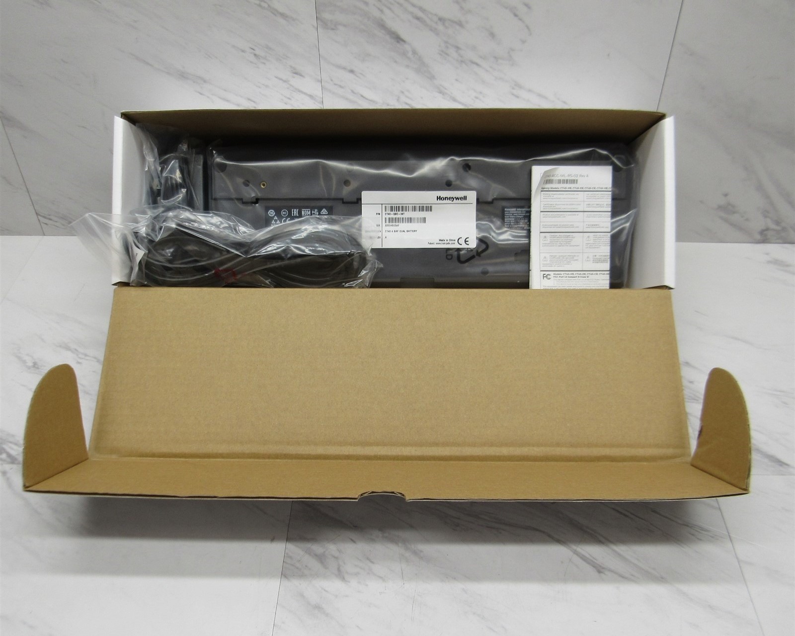 NEW Honeywell Quad Battery Charger Cradle CT40-QBC Dolphin CT40 CT45 CT50