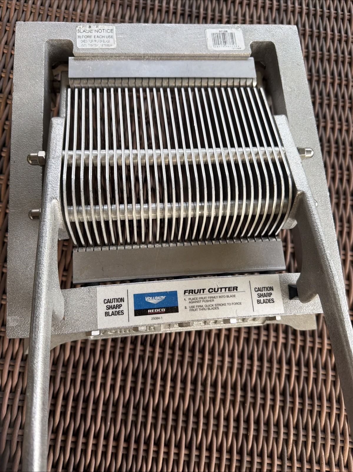 Vollrath 403NH Redco Fruit Slicer 1/4″ Cut 25084-1 Restaurant Grade
