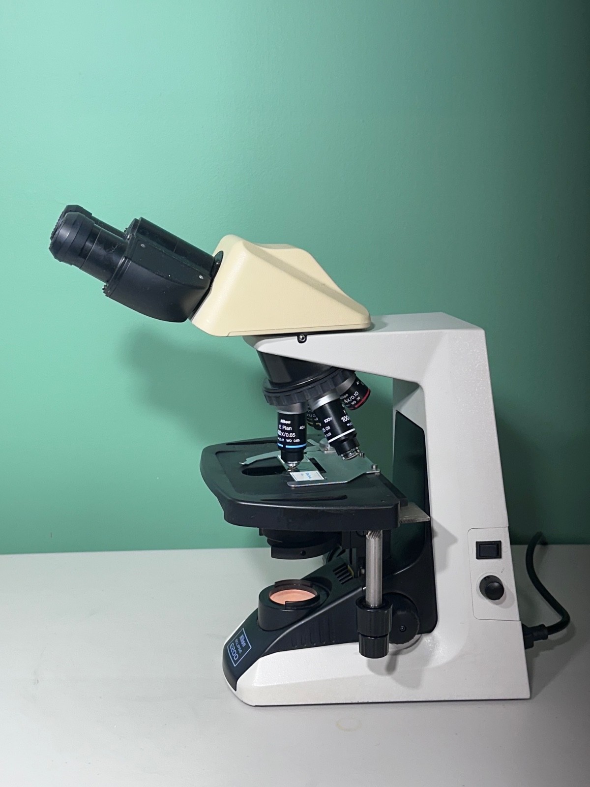Nikon Eclipse E200 Binocular Microscope CFI E Plan 4X 10X 40X 100X Tested