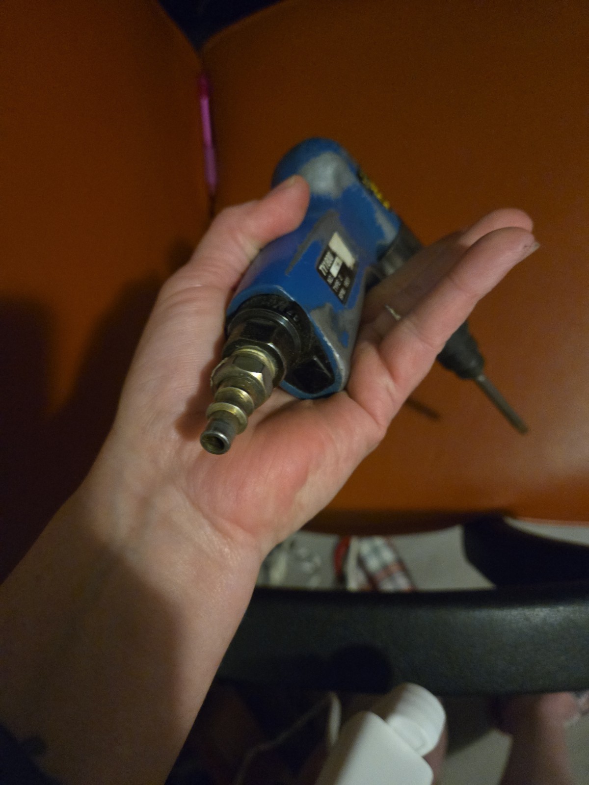 TyRex TY1800 air-powered, pistol-grip pneumatic screwdriver