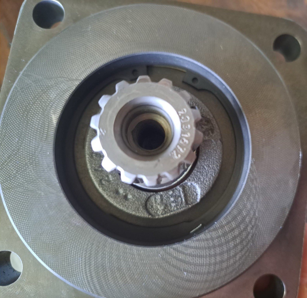 New Rexroth Axial Piston Fixed Motor AA2FM28/61W-VSD540 R902197566 NextDay Air