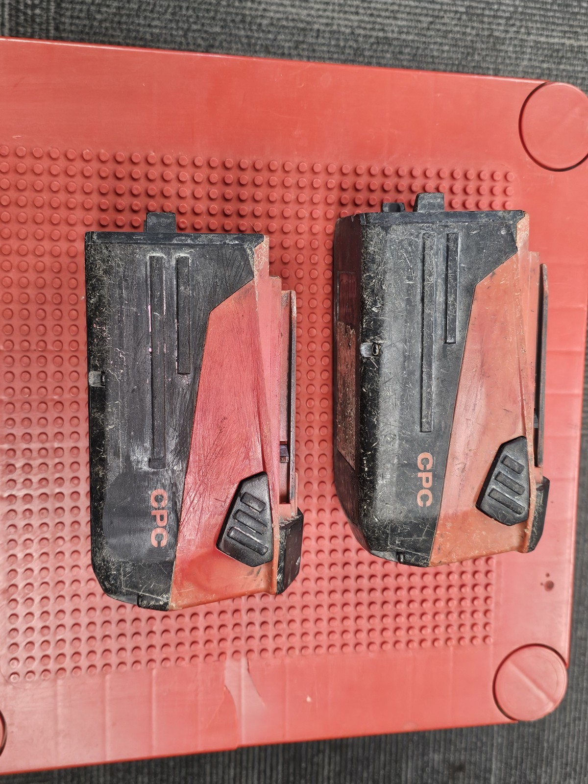 2 HILTI B36 Li-ion High Capacity Lithium ion Batteries 36V UnTESTED
