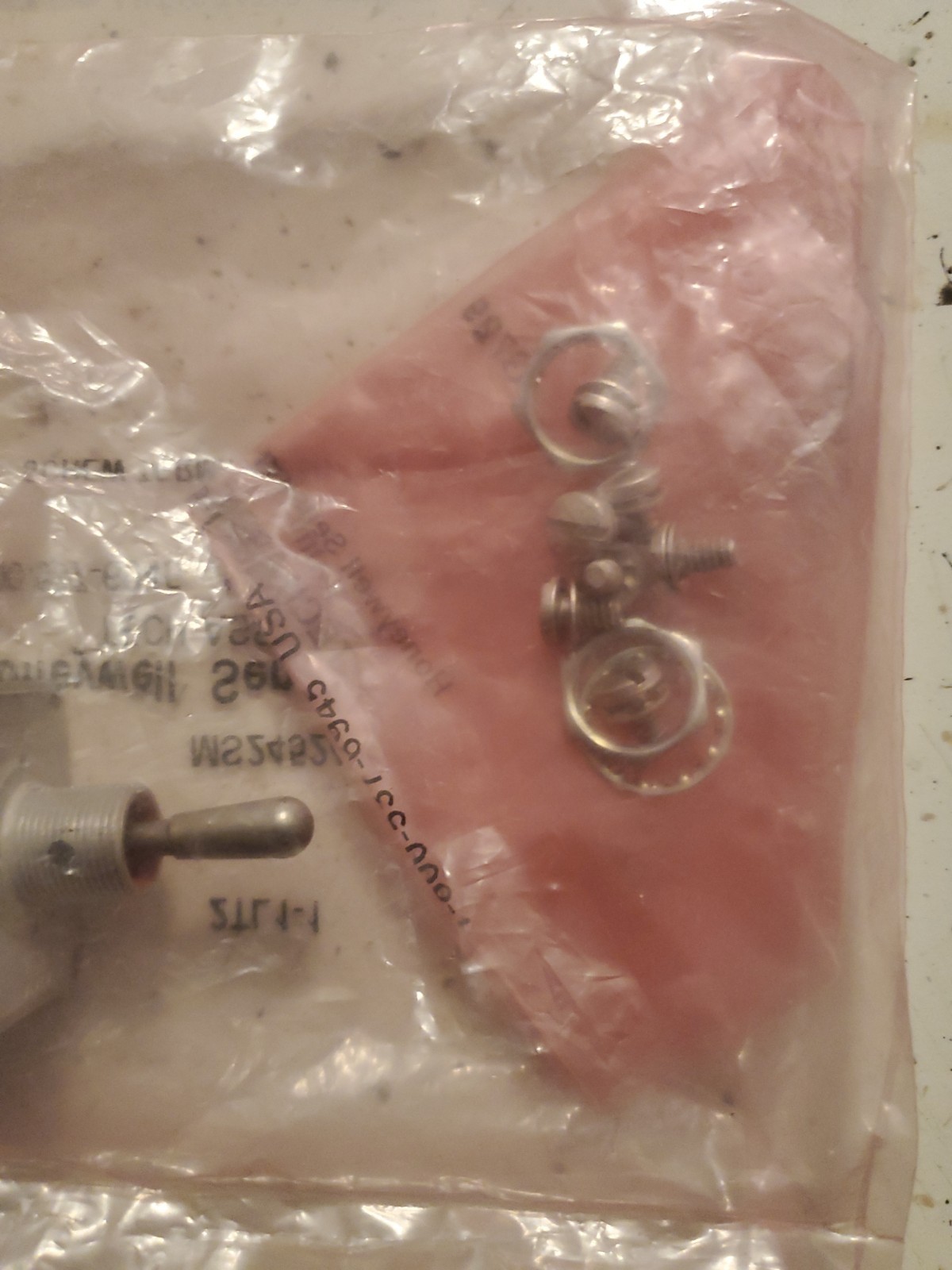 Honeywell Sensing and conrol toggle switch 2TL1-1 MS24524-21