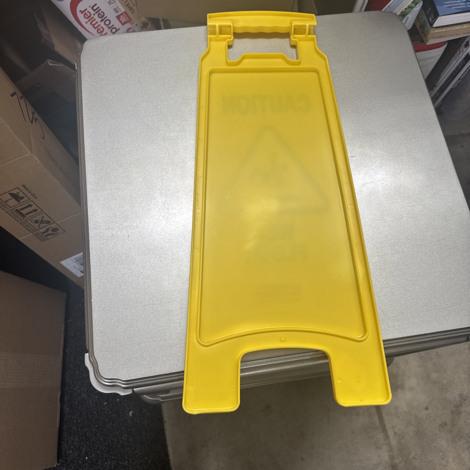 RUBBERMAID CAUTION WET FLOOR YELLOW 1 SIDED SIGN WALL DECORATION