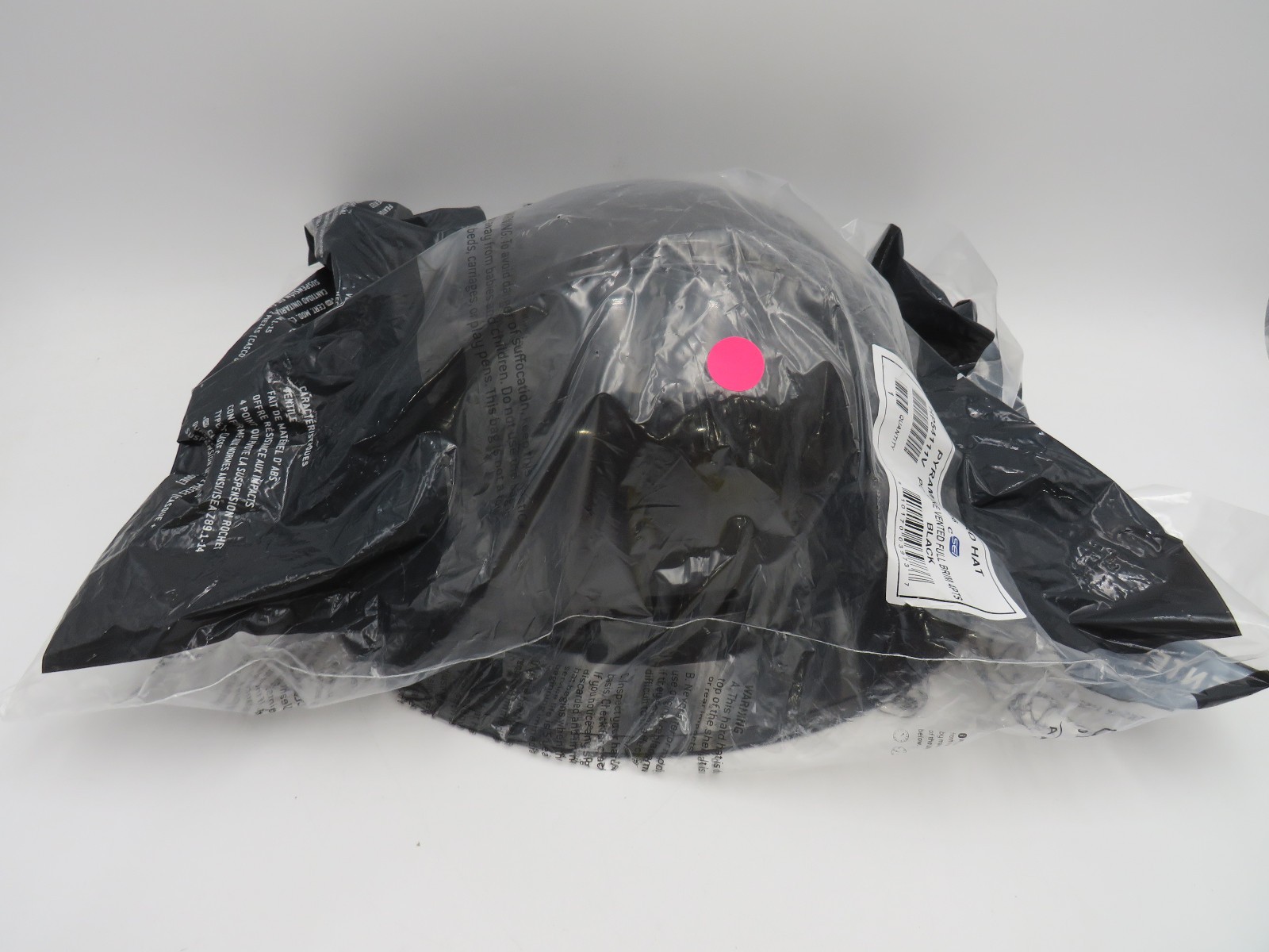 Pyramex Ridgeline Full Brim Vented Hard Hat 4pt Ratchet Suspension NEW SEALED