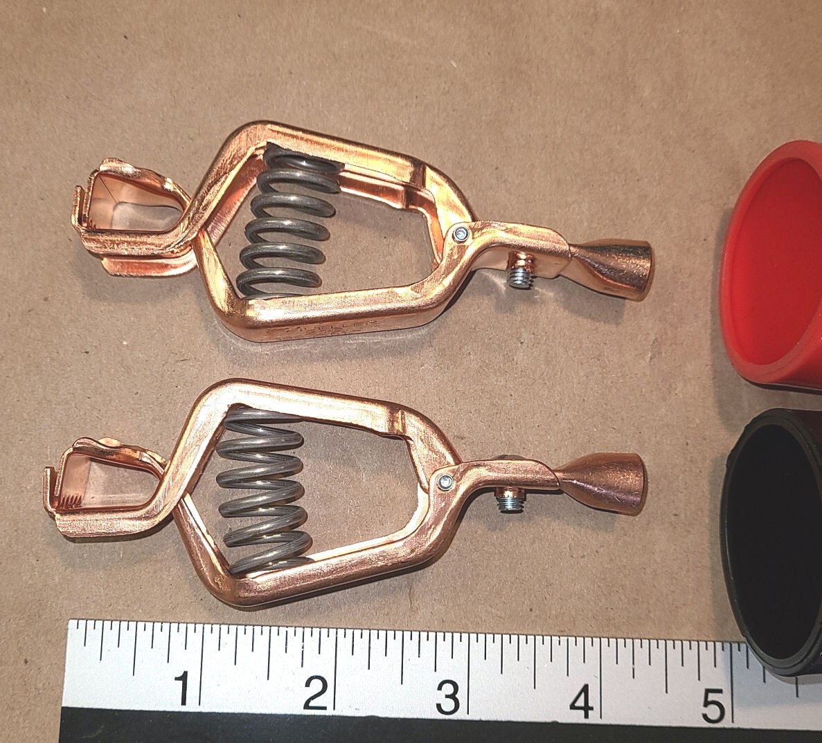 Mueller 21C copper alligator clips with insulators 100 amps qty. 2 for 1 price