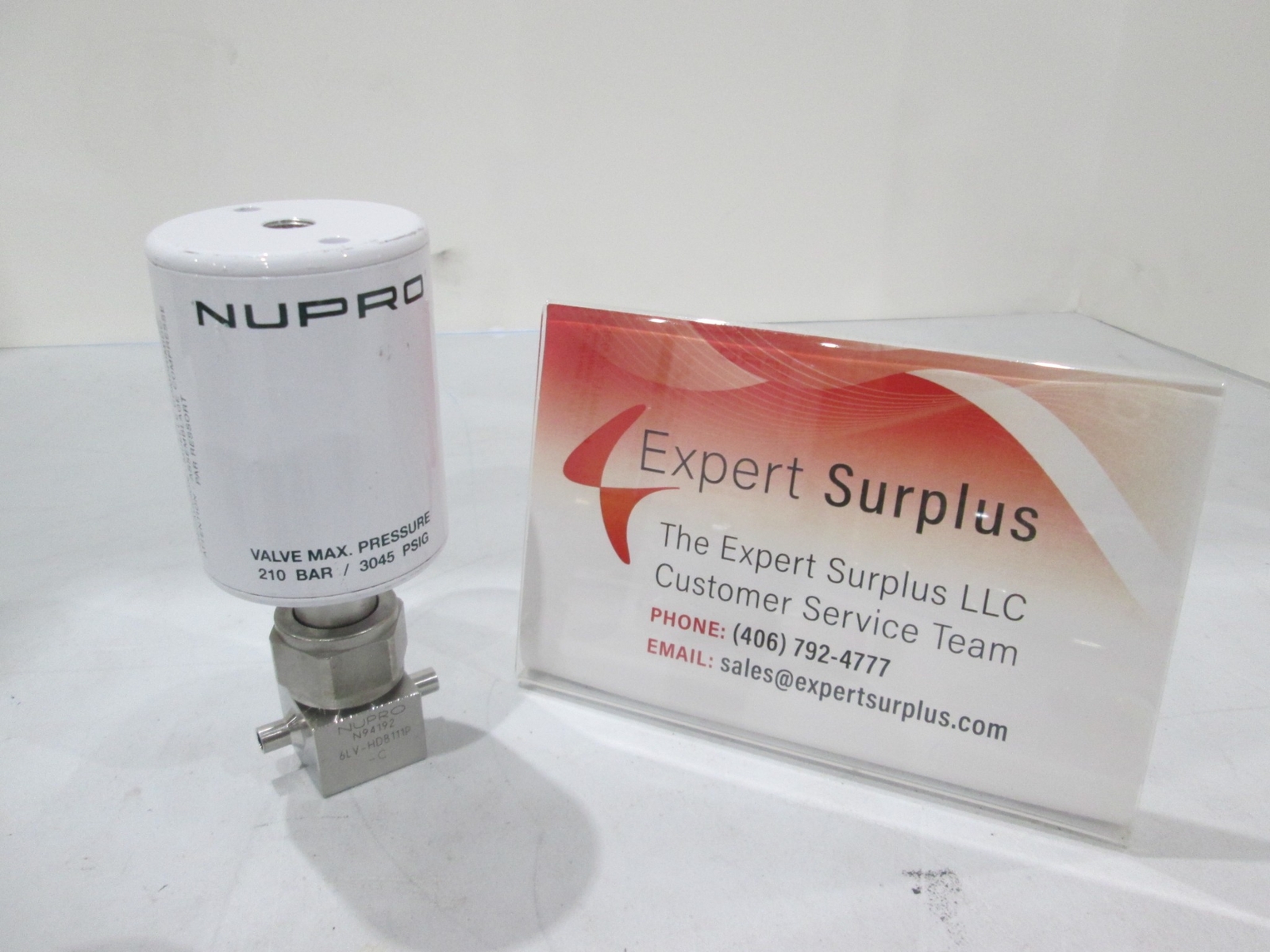 Nupro, 6LV-HDB111P-C, 3 Way High Pressure Valve, Butt End Weld, Used