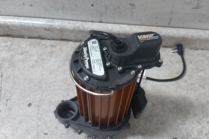 Liberty Pumps 457 1/2 HP 3450 RPM 115VAC Vertical Float Sump Pump