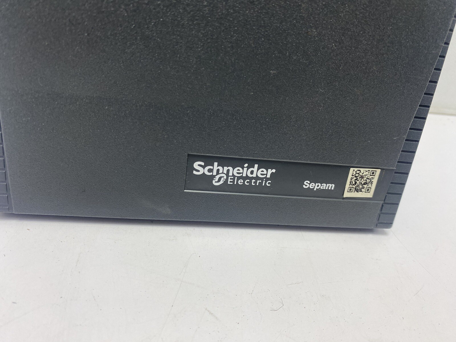 SCHNEIDER Electric Sepam 59607 BASE UNIT S10UD XXX JXX XNT 59620 -S20 Substation