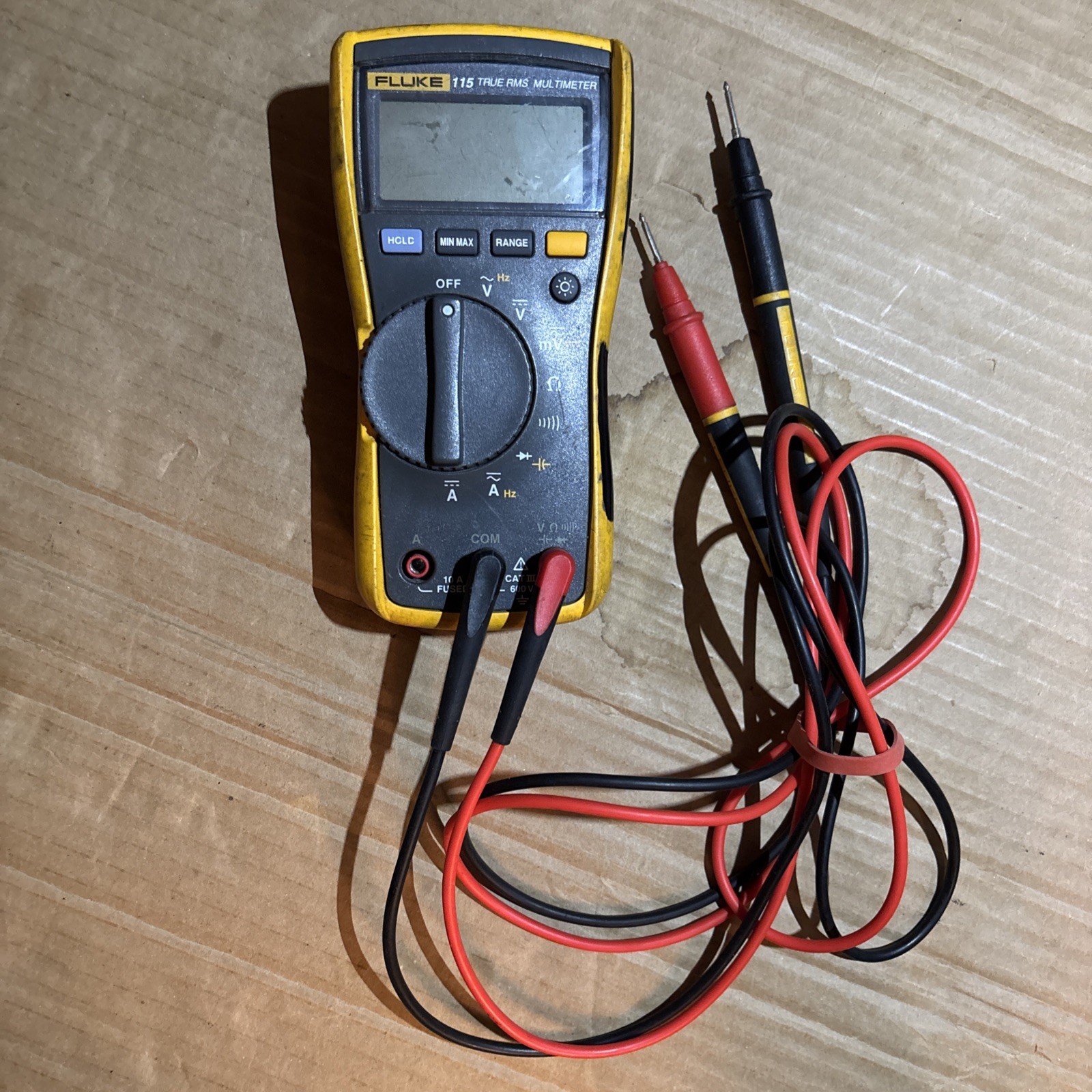 Fluke 115 Compact True-RMS Field Technicians Digital Multimeter works