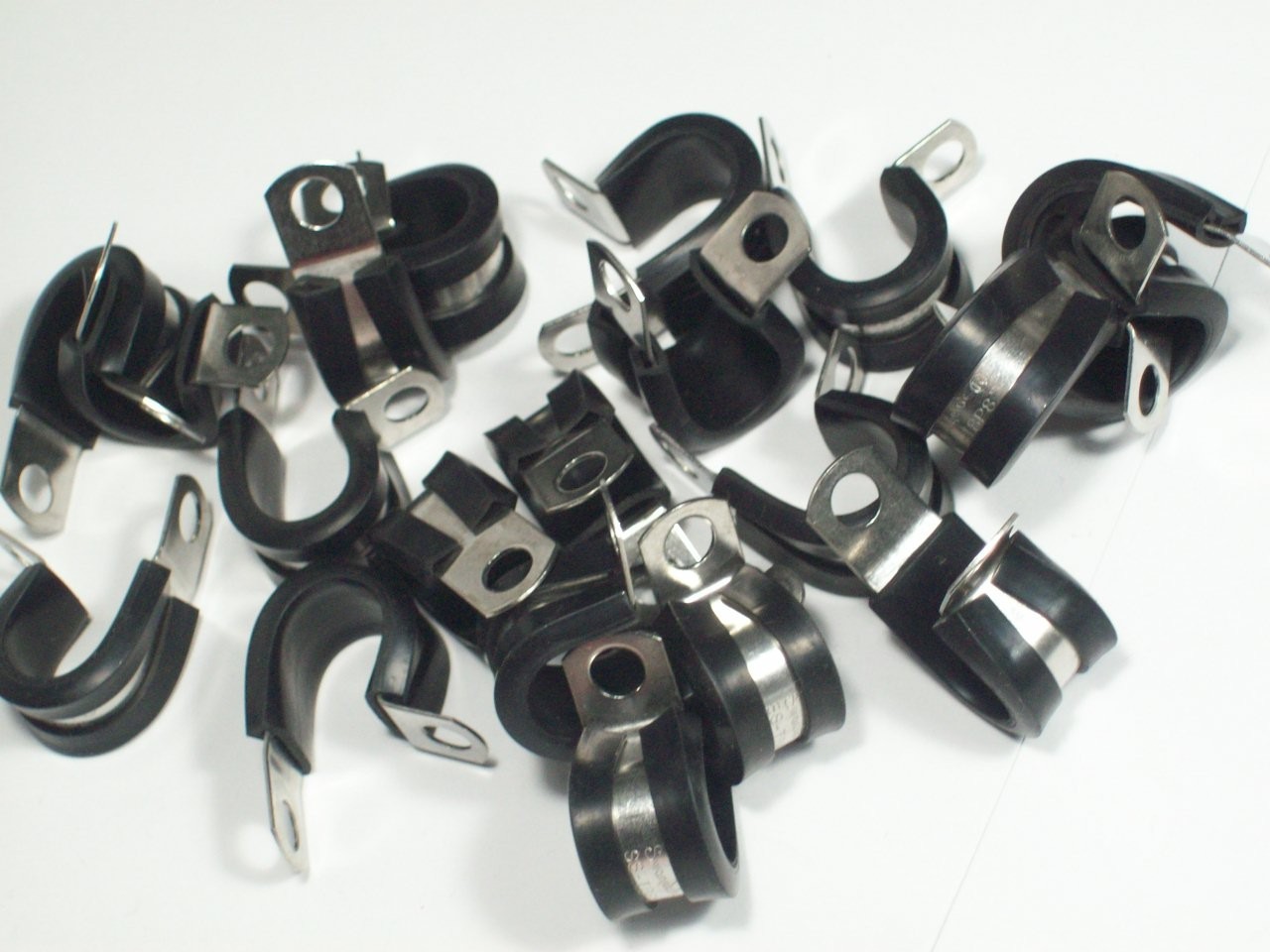 20 – Swagelok Stainless Steel P Clamp Supports, 1/2″ Tube, SS-TBP8