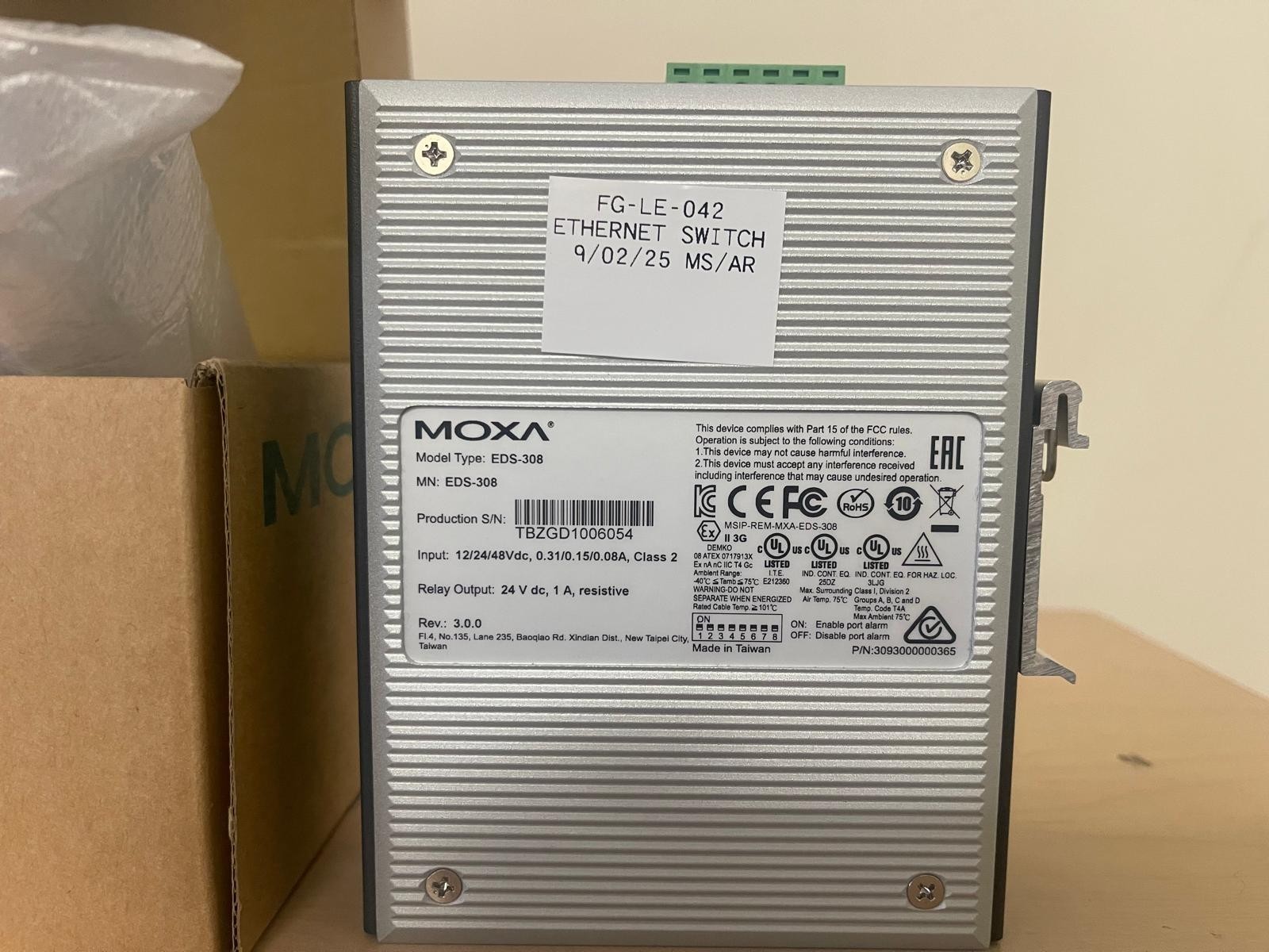 MOXA EDS-308 Ethernet Switch Input Module Connector PLC (BIN-7.1.2)