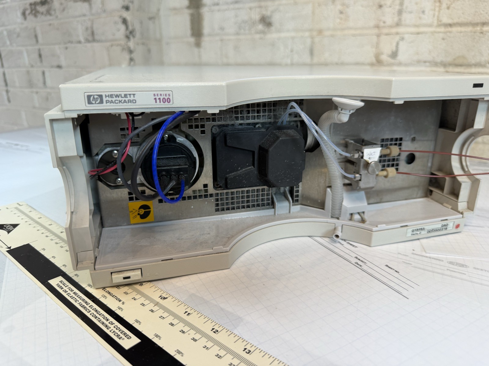 HP Agilent 1100 G1315A Diode Array Detector DAD S/N DE53500318 — Powers On