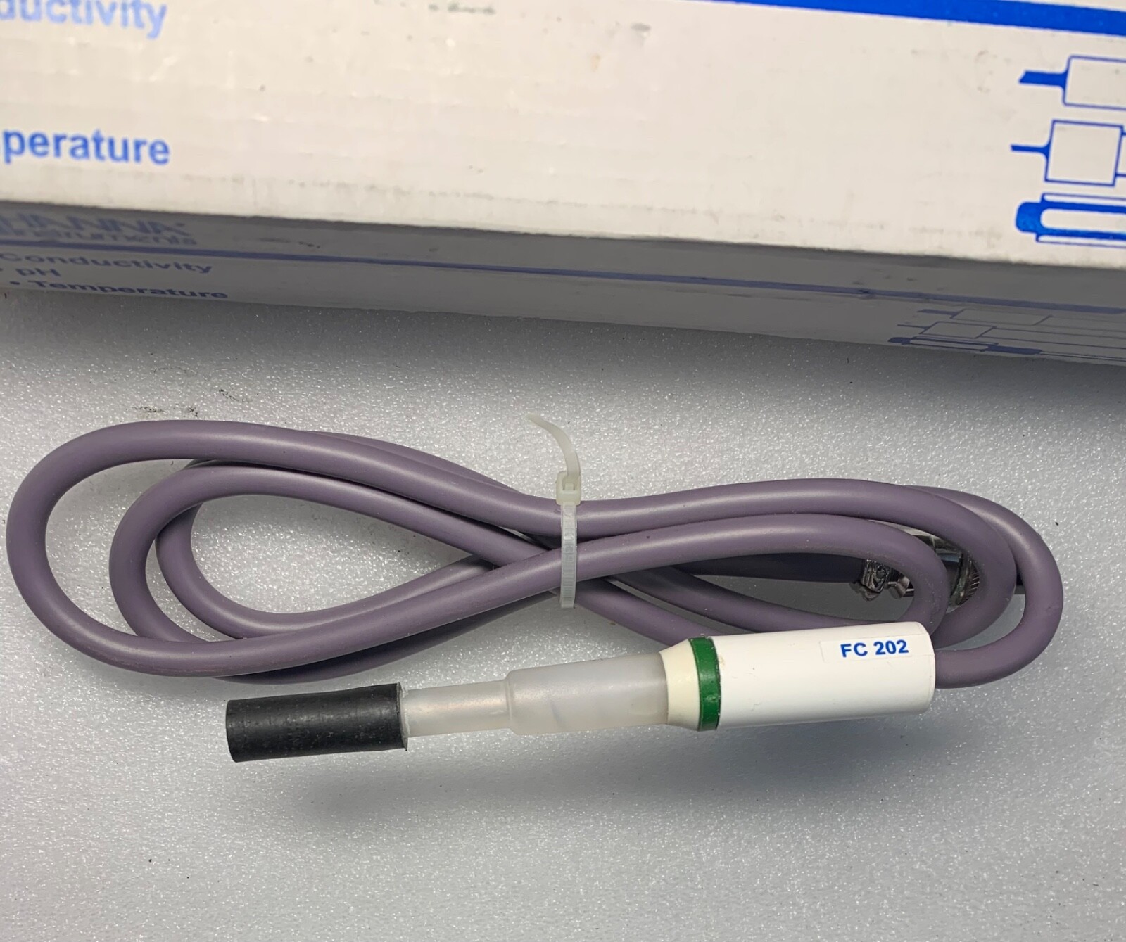 Foodcare pH Electrode for Dairy Products and Semi-Solid Foods with DIN Connector