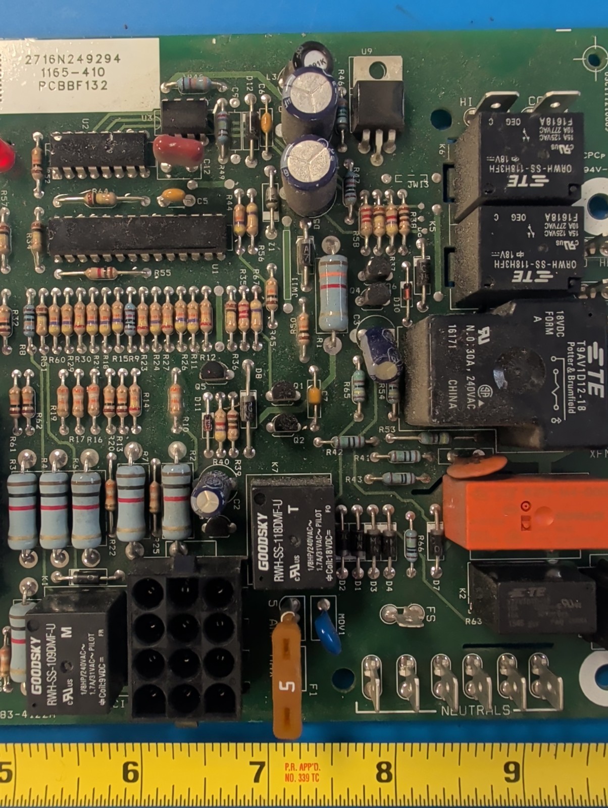 Goodman PCBBF132 OEM Furnace Control Circuit Board 1165-410 1165-83-4122A TESTED