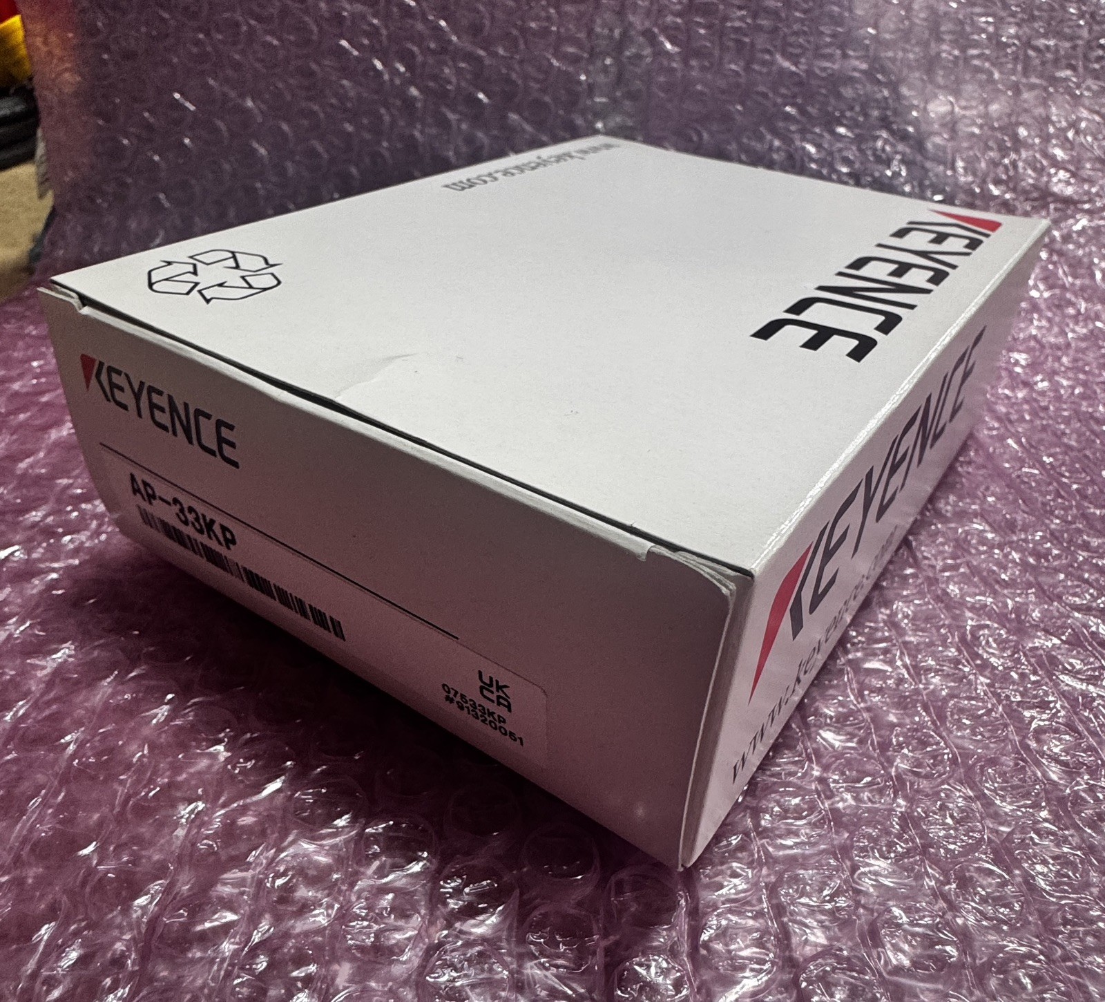 NEW KEYENCE AP-33KP PRESSURE SENSOR 12-24VDC