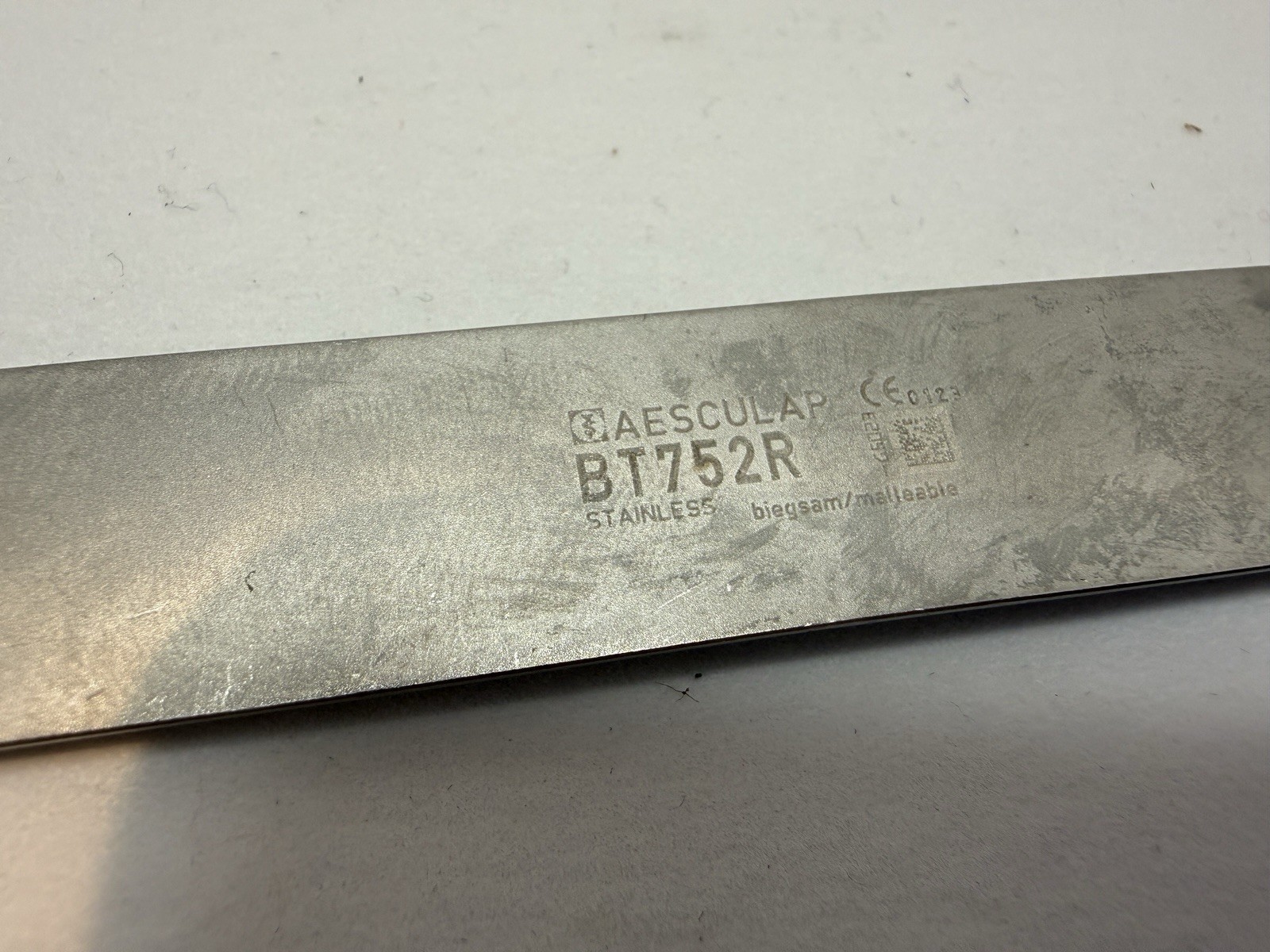 Aesculap BT752R Abdominal Intestinal Spatula 7 7/8″ Stainless 17mm Surgical