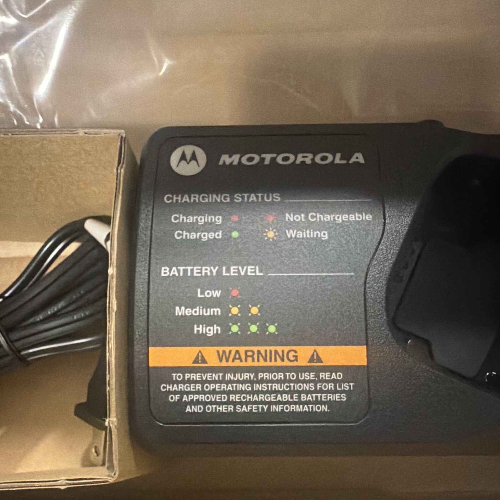 Motorola PMLN6387A Multi-Unit Two-Way Radio Charger Base w/ AC Power Cord