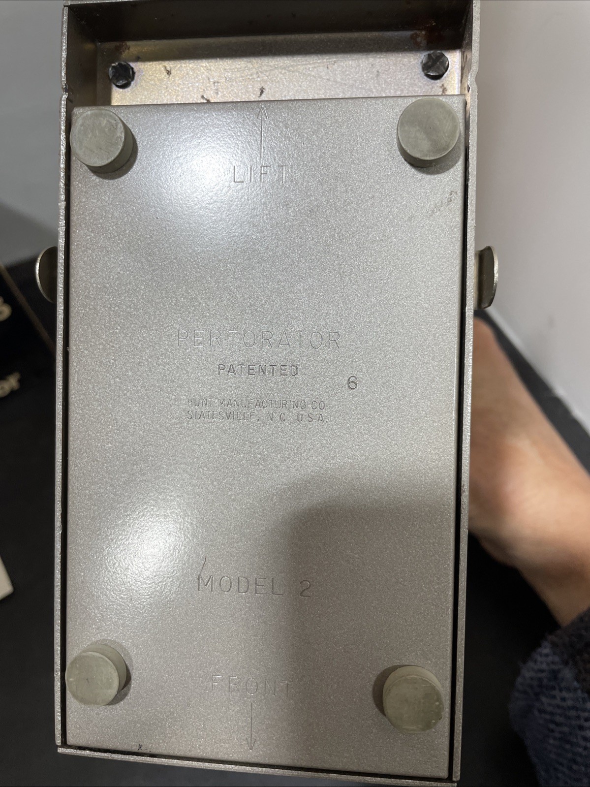 Hunt Boston 1505 Two Hole Punch Perforator VTG – Pre-Owned