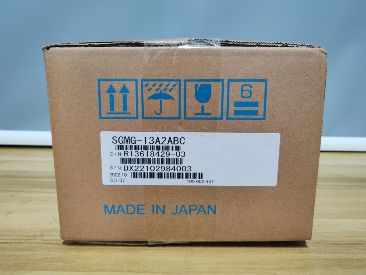 YASKAWA SGMG-13A2ABC AC SERVO MOTOR SGMG13A2ABC New