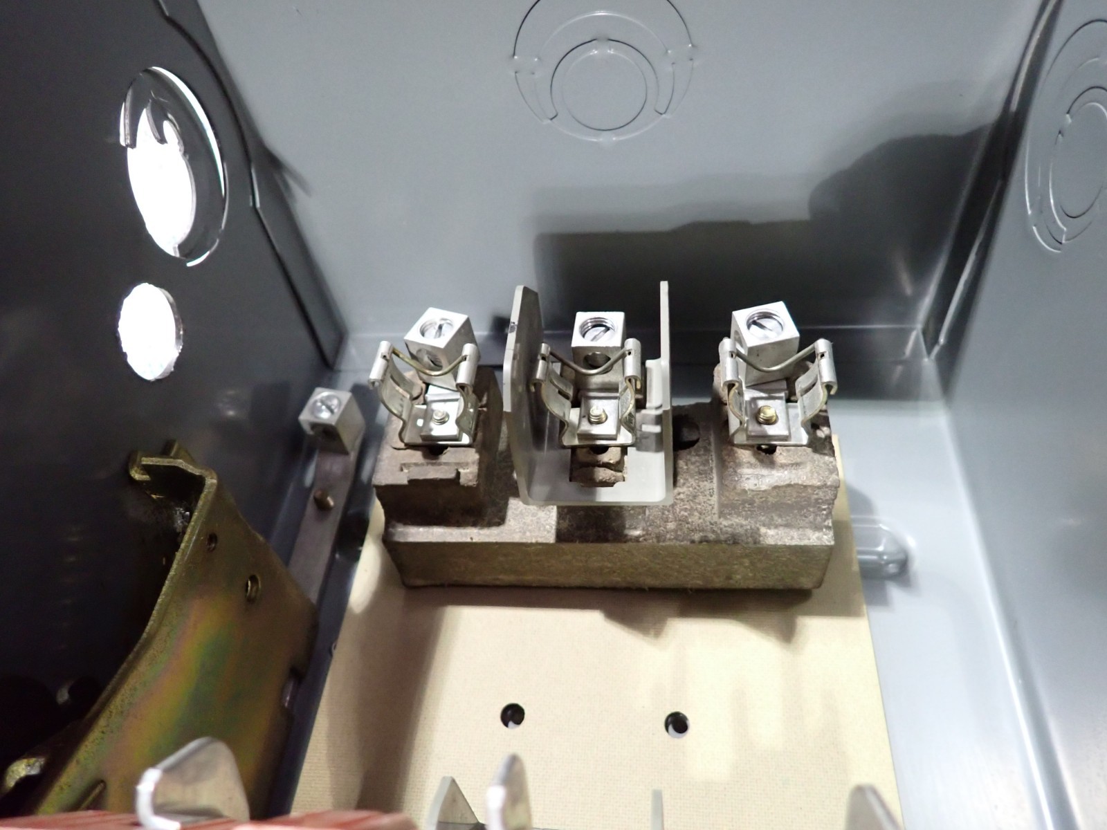 Square D PQ3603G 30 amp 600v 3p 3w Fused Busway Switch Bus Plug Ser 3 BP609