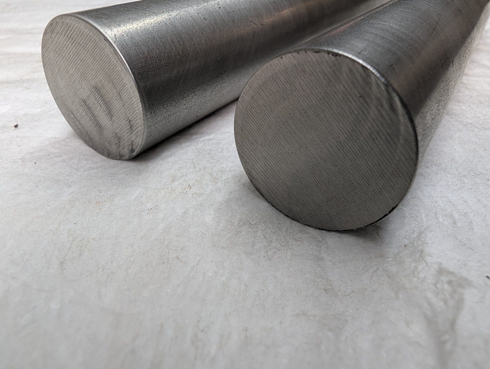 2 pcs 1″ Diameter 303 Stainless Steel Round Bar / Rod 1.000” x 6″ Length