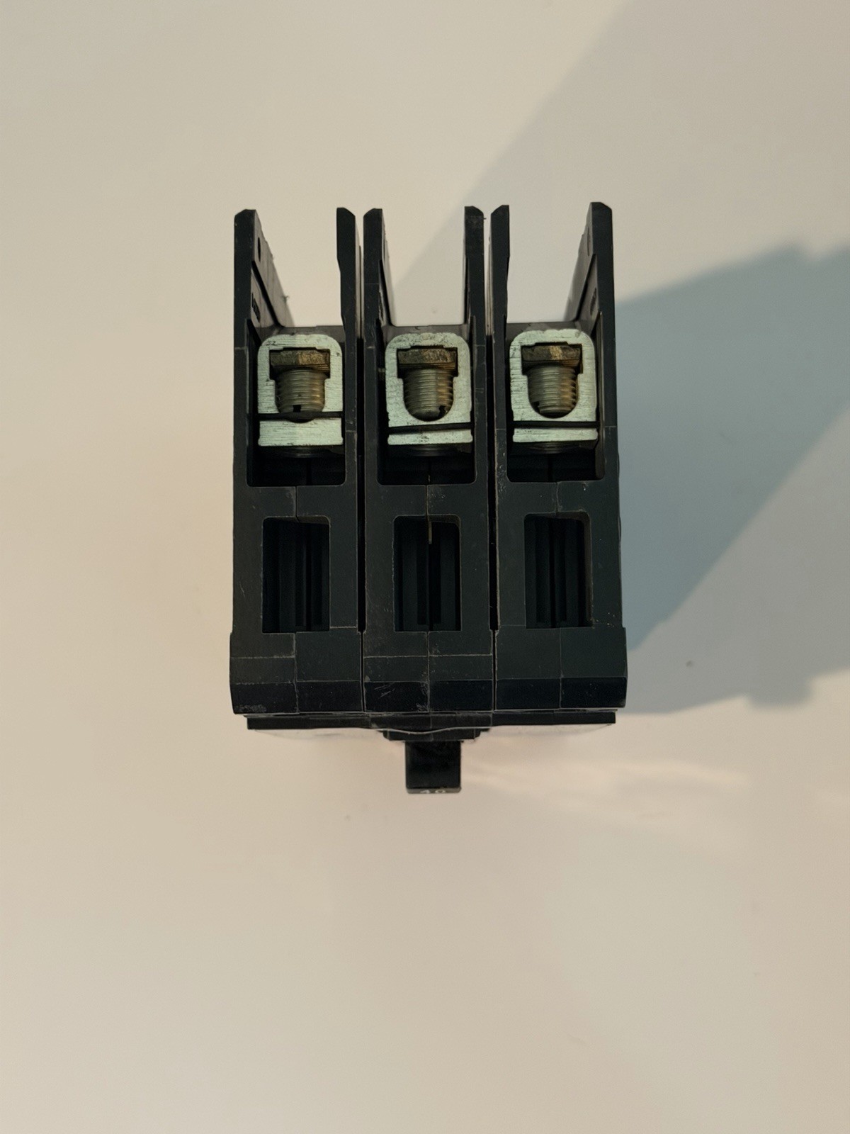 Siemens Sentron ED43B040 Molded Case Circuit Breaker ~ 40 Amp, 480V Ac, 3 Pole