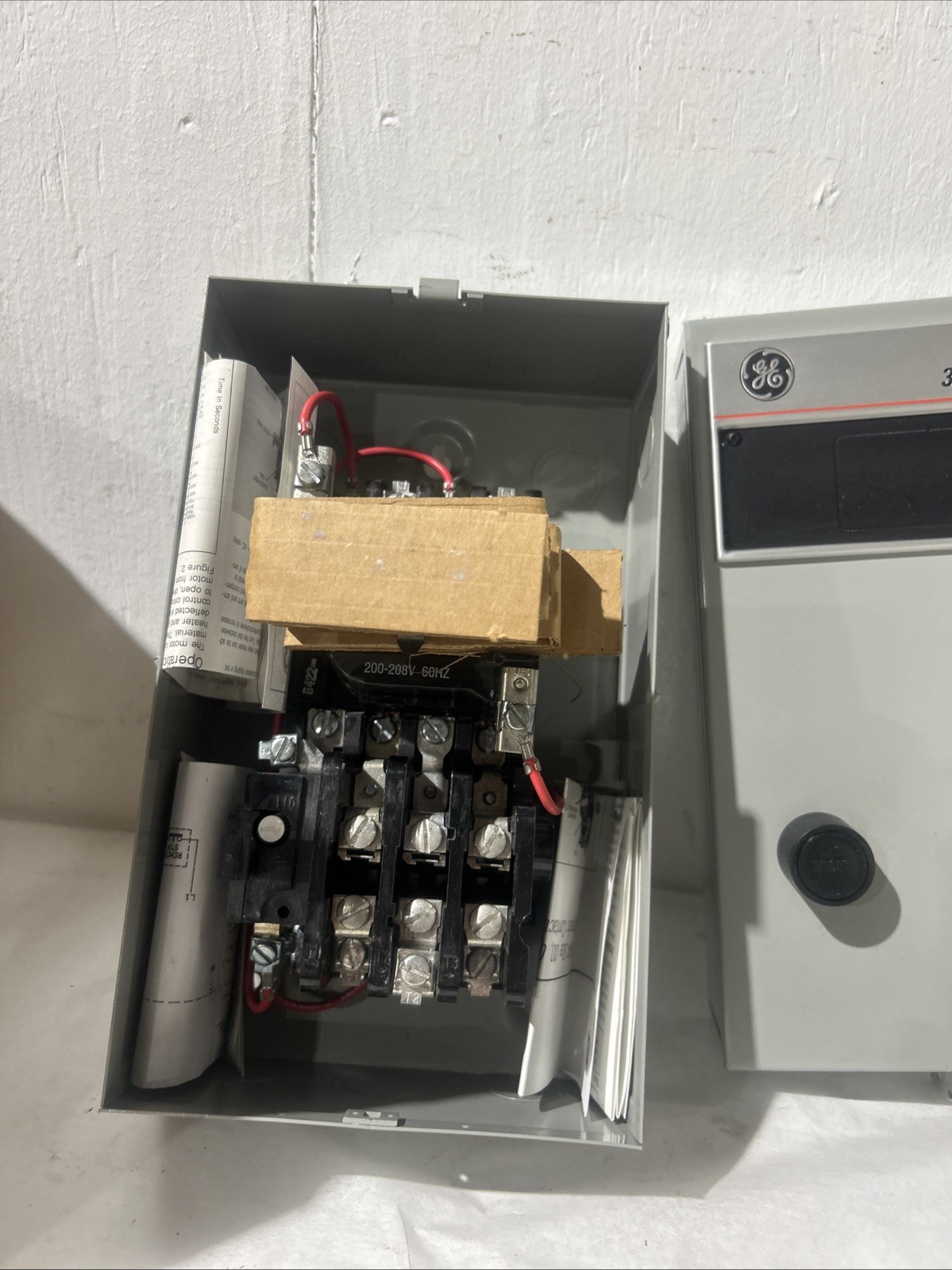 GE Magnetic Starter Cr306c123acwa . 300- Line Control. Ac Or Dc Thermal Overload