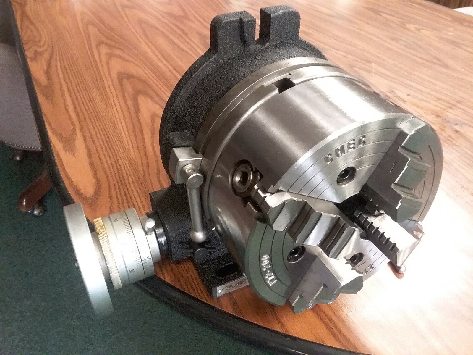 8″ HORIZONTAL & VERTICAL ROTARY TABLE w. 8″-4 jaw independent chuck 4 T-nuts