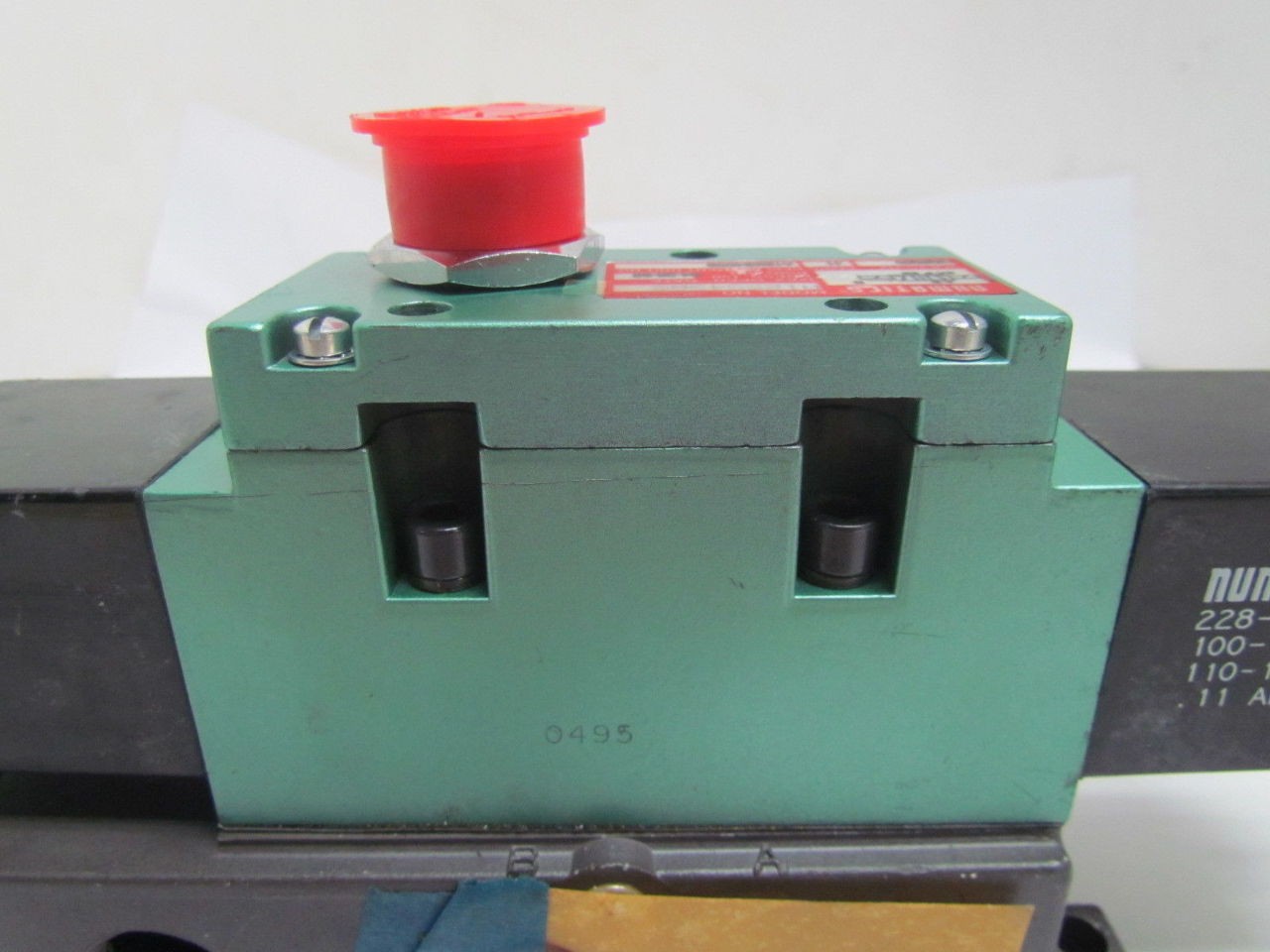 Numatics A12SS43AS A12SS400S Solenoid Valve W/Manifold 120V .12Amps