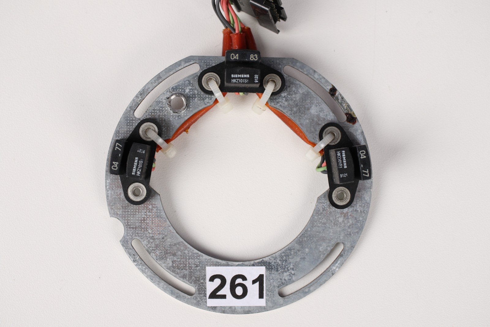 SIEMENS 1FU1050 HKZ101S1 (261) (HALL SENSOR) – 6 months warranty