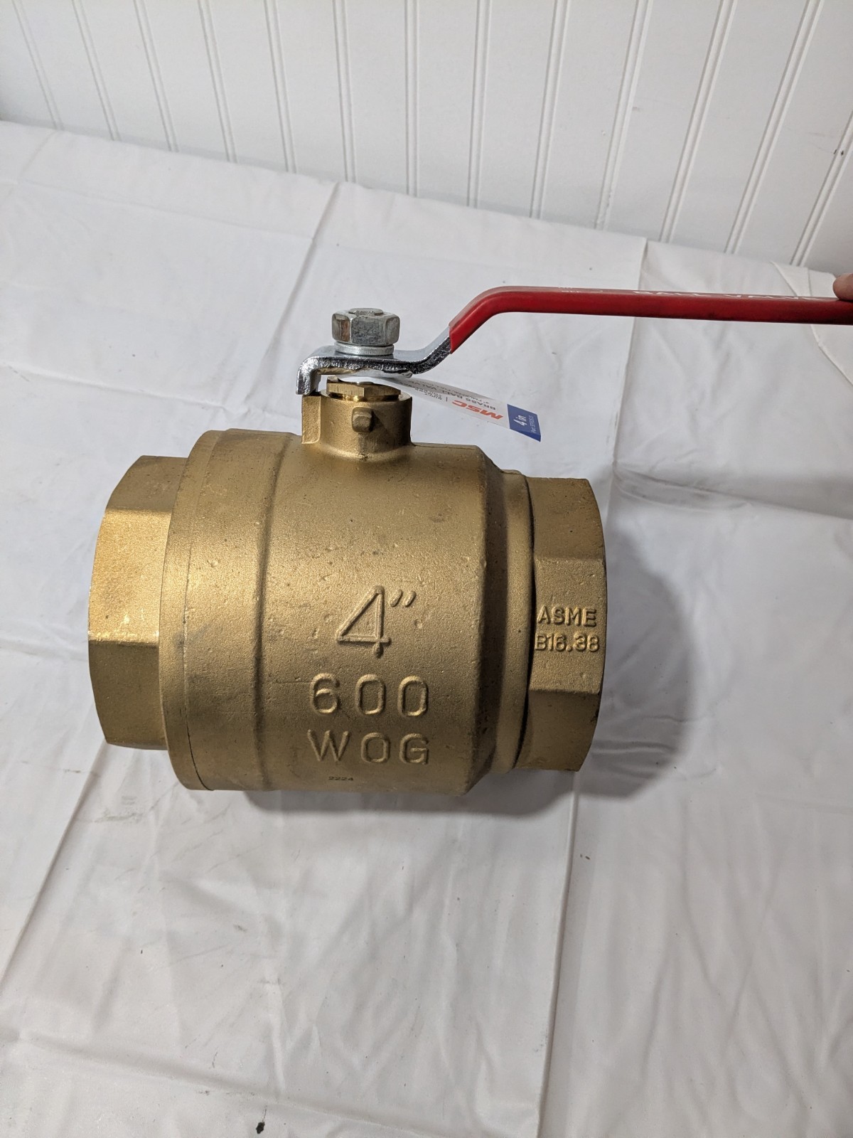 Full Port Manual Ball Valve: 4″ Pipe, Full Port FNPT x FNPT TXN400