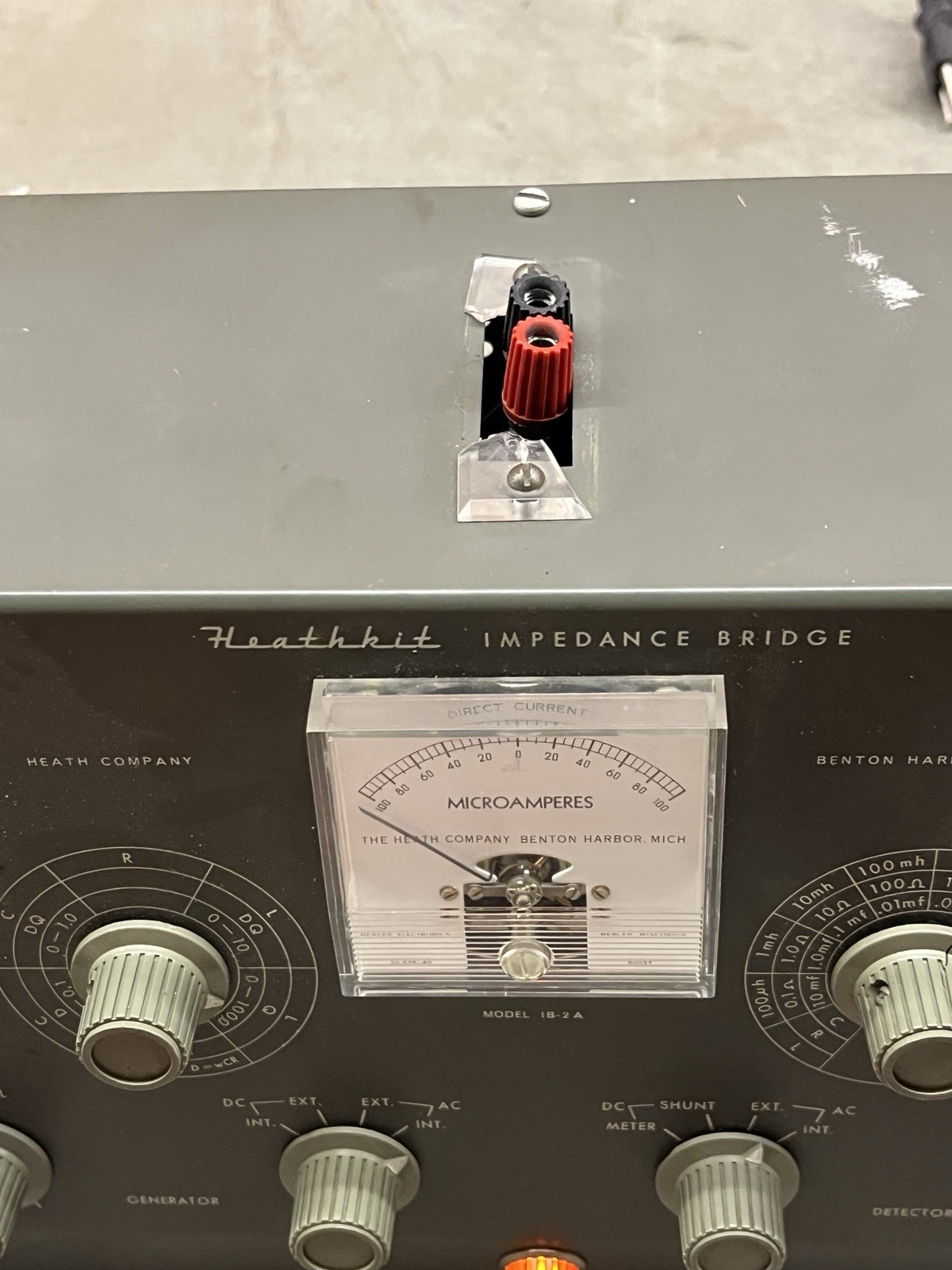 Vintage Heathkit IB-2A Impedance Bridge Tube LCR Meter Powers On USA