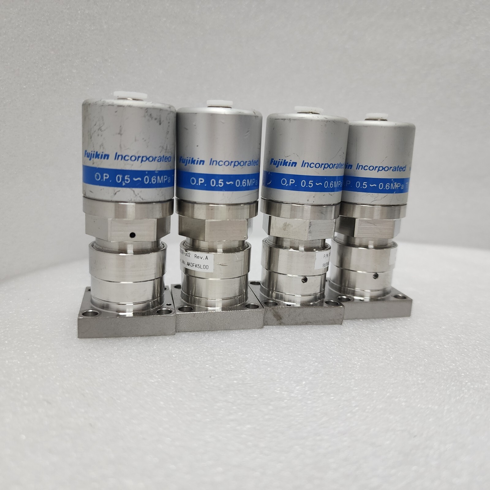 Lot of 4 Fujikin O.P.0.5~0.6 Mpa, Lam 766-208308-002 Rev A Valve,Used,Jp_96932