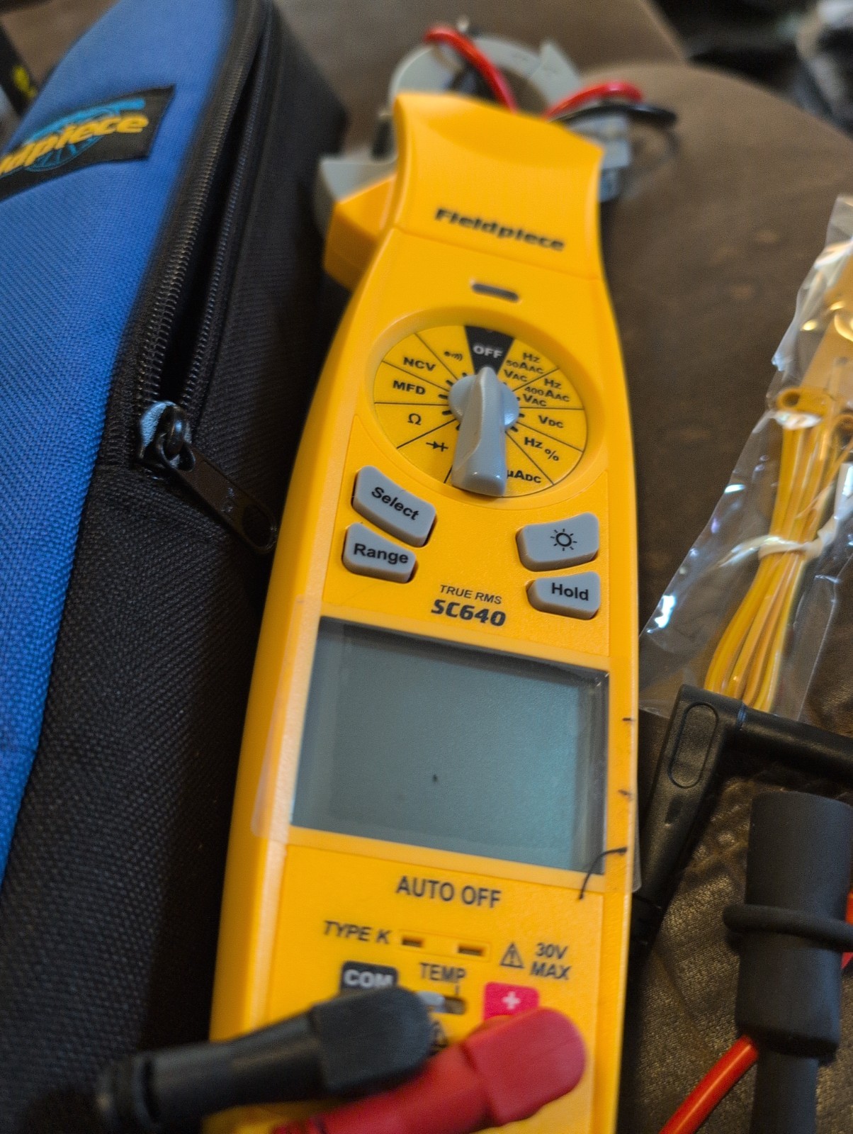 Fieldpiece SC640 True RMS Clamp Meter CAT III 600V w/ Leads & Carry Case