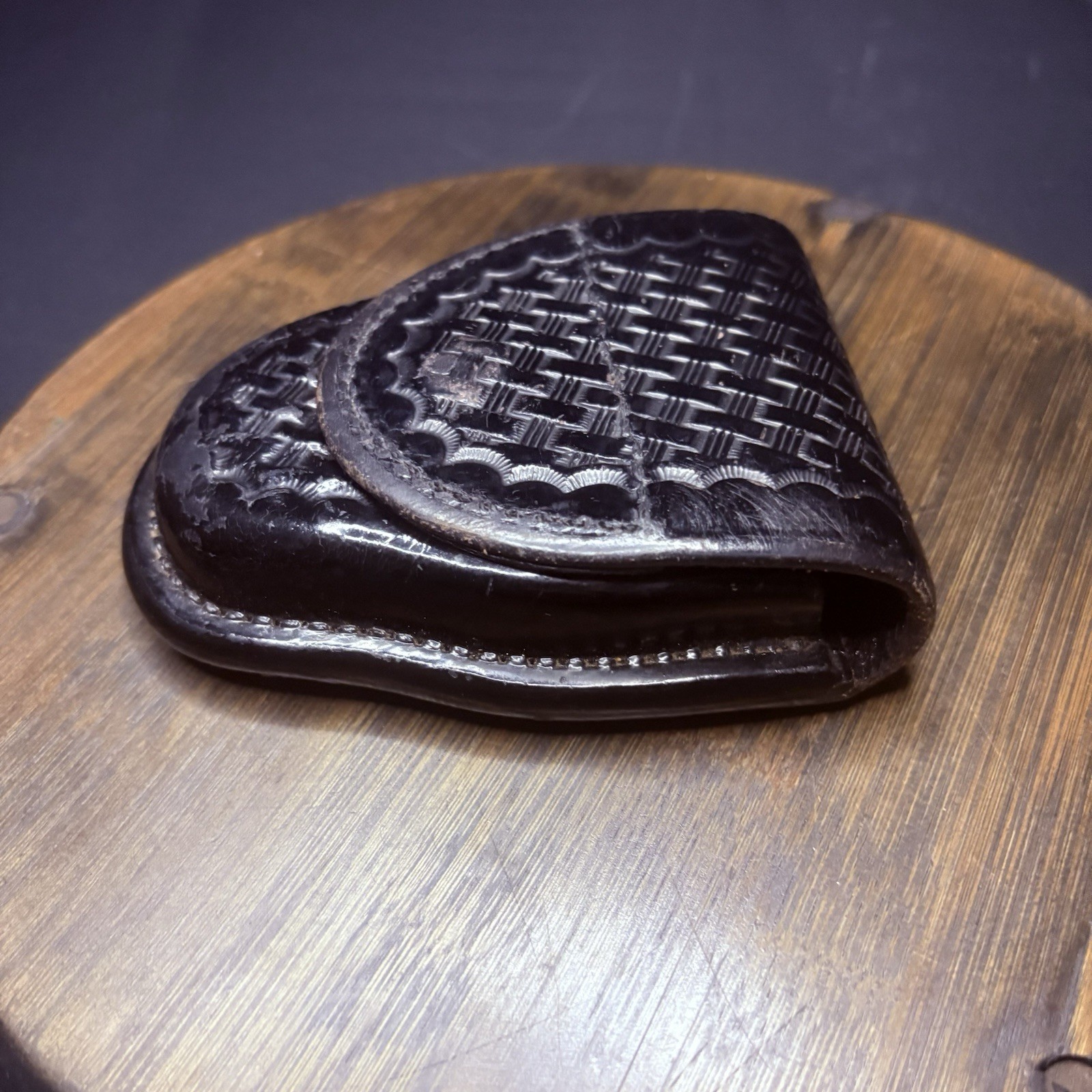 Bianchi Leather Handcuff Case Black Basket Weave #35P Hidden Snap