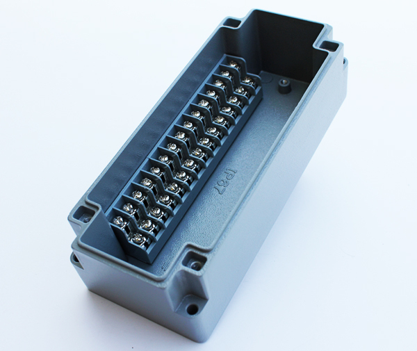 TERMINAL ENCLOSURE, CAST ALUMINUM, 15 POSITION,10 AMP IP67 RATED, 1053