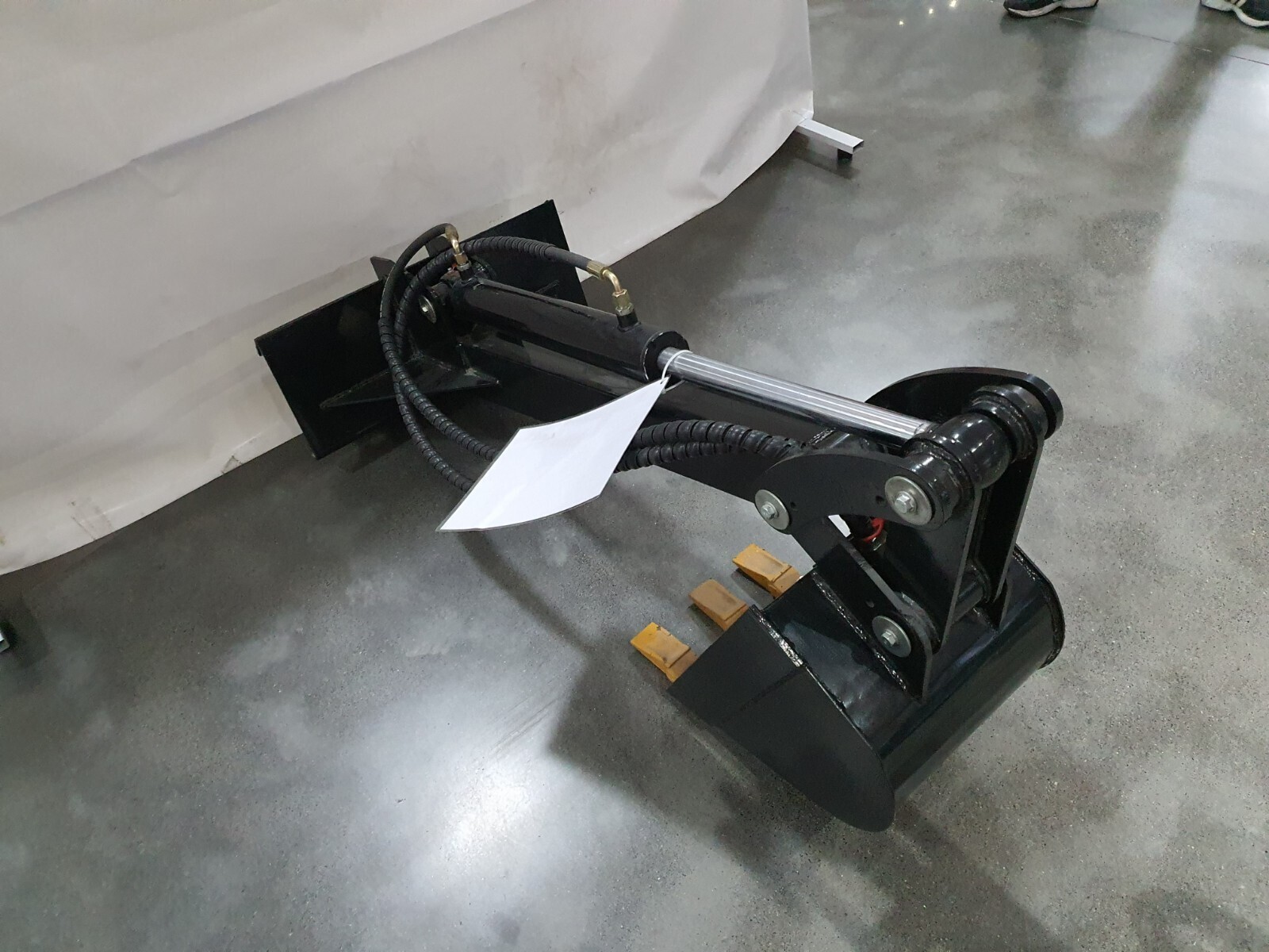 Agrotk Skid Steer Backhoe Bucket Attachment 12in Single Arm Digger Bucket 0.03m³