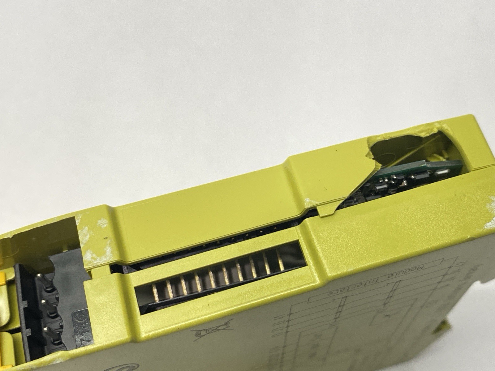 Pilz PNOZ s4 24VDC 3n/o 1n/c Standalone Sigma Safety Relay 750104 NO TERMINALS