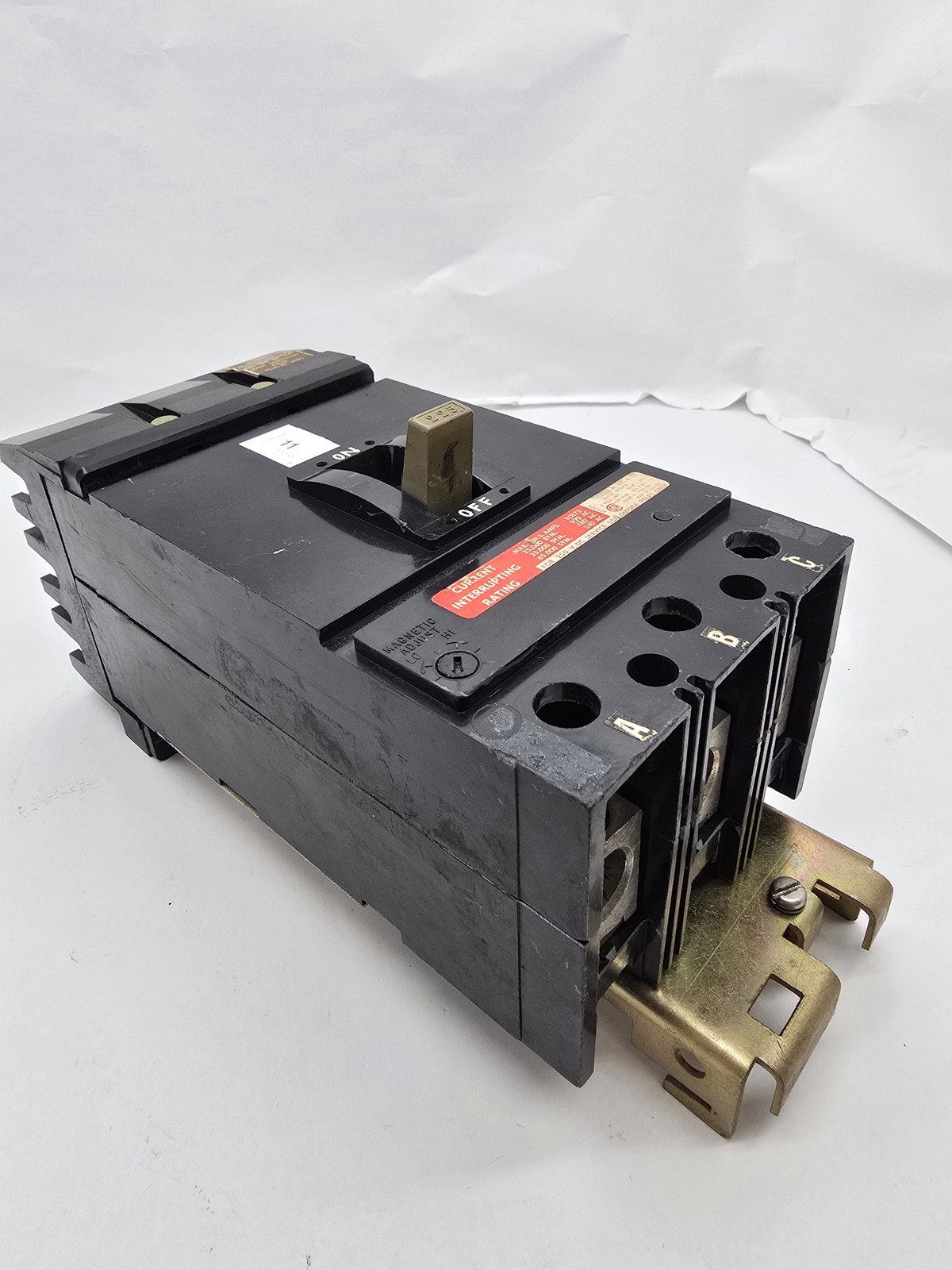 Square D KA36225 I-Line Circuit Breaker 225A 3P 3PH 600VAC 250VDC 25KA KA