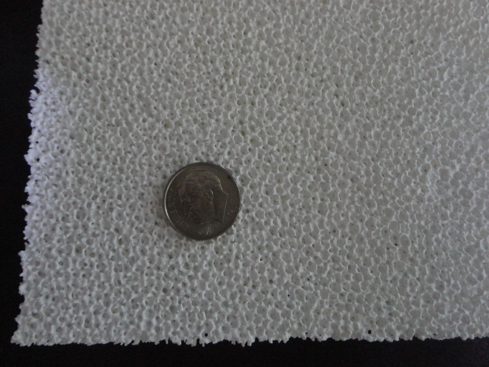 ONE 6″ x 6″ HIGH PURITY RECTANGULAR RETICULATED SPONGE ALUMINA 30 ppi No. 821