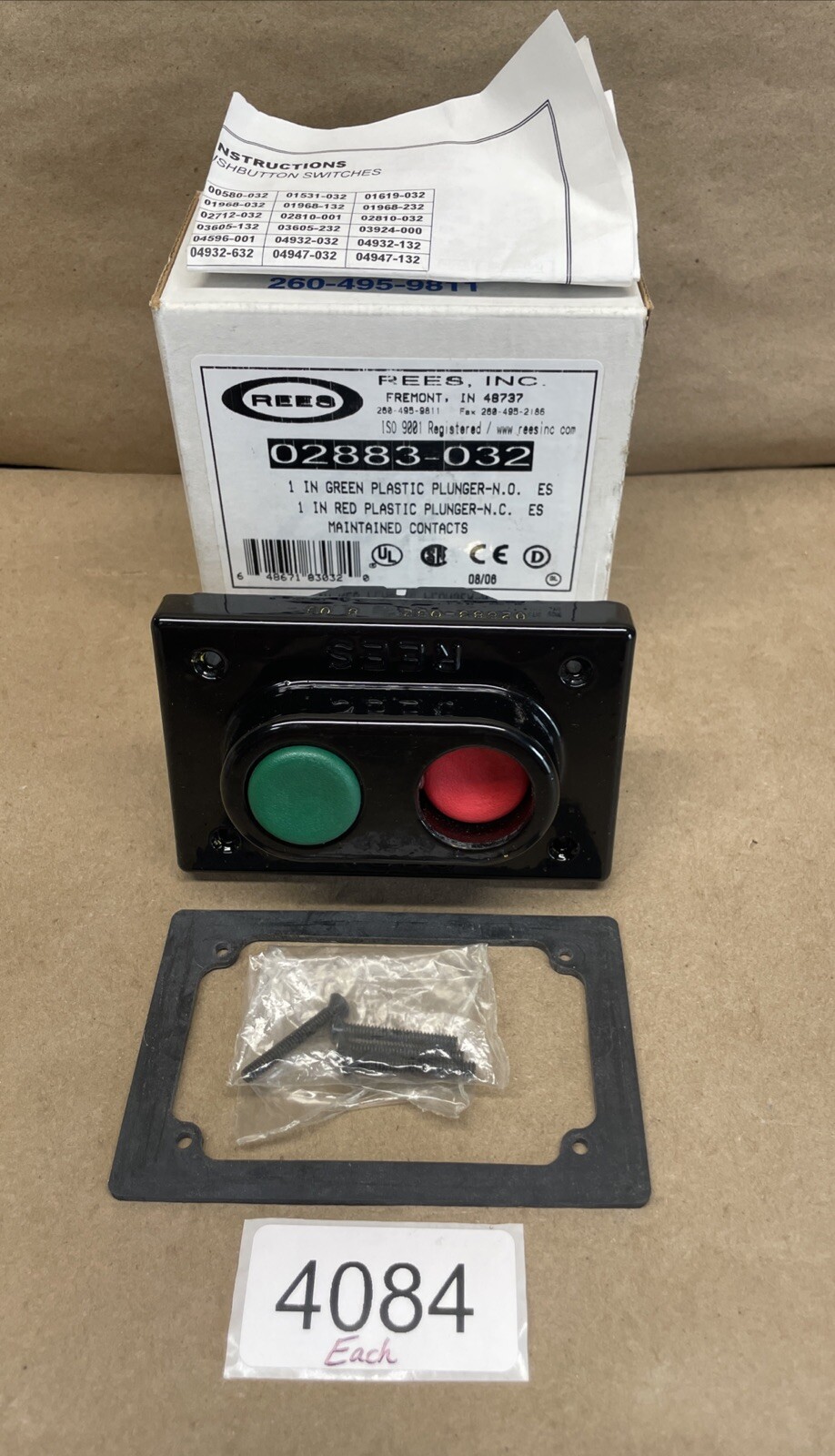 🚦 REES 02883-032 Green / Red Plunger Switch Maintained Contacts 02883032 Qty 1