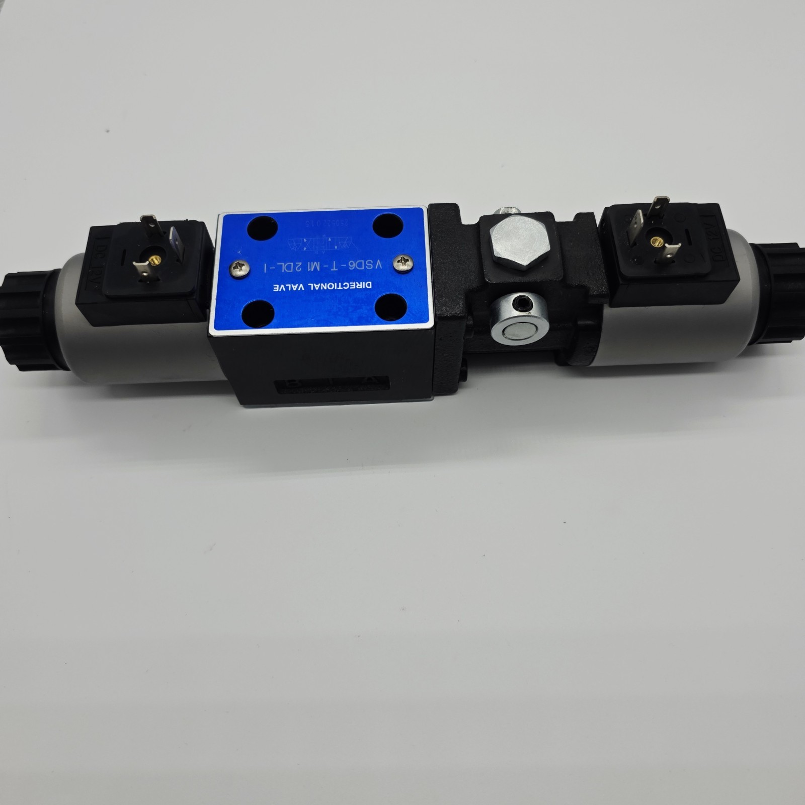 Directional Control Valve VSD6-T-M1-2DL-I Hydraulic Solenoid 12V Industrial