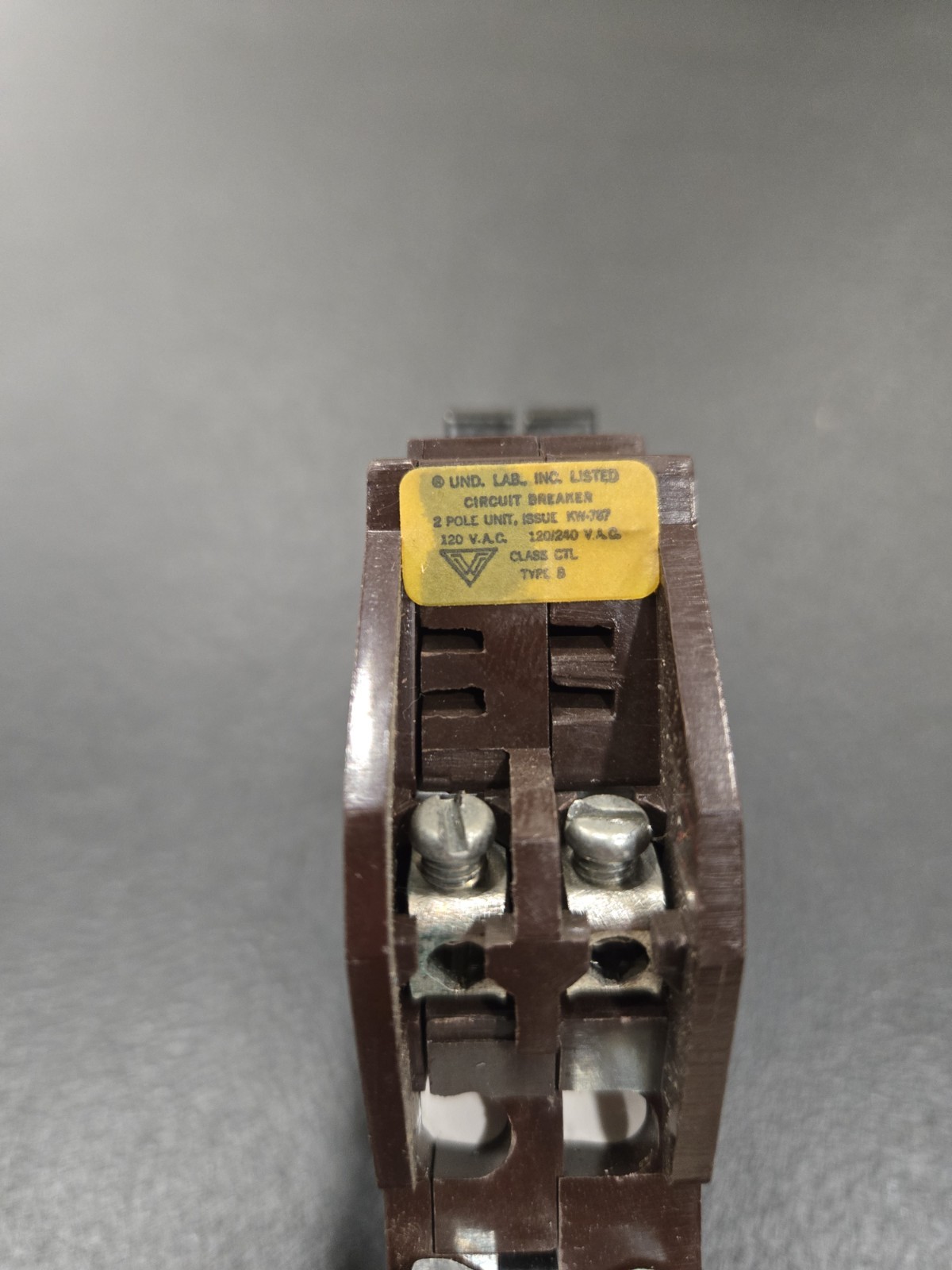 Wadsworth 15 Amp Tandem Duplex Circuit Breaker 15A Twin B1515 Metal Foot – ECS